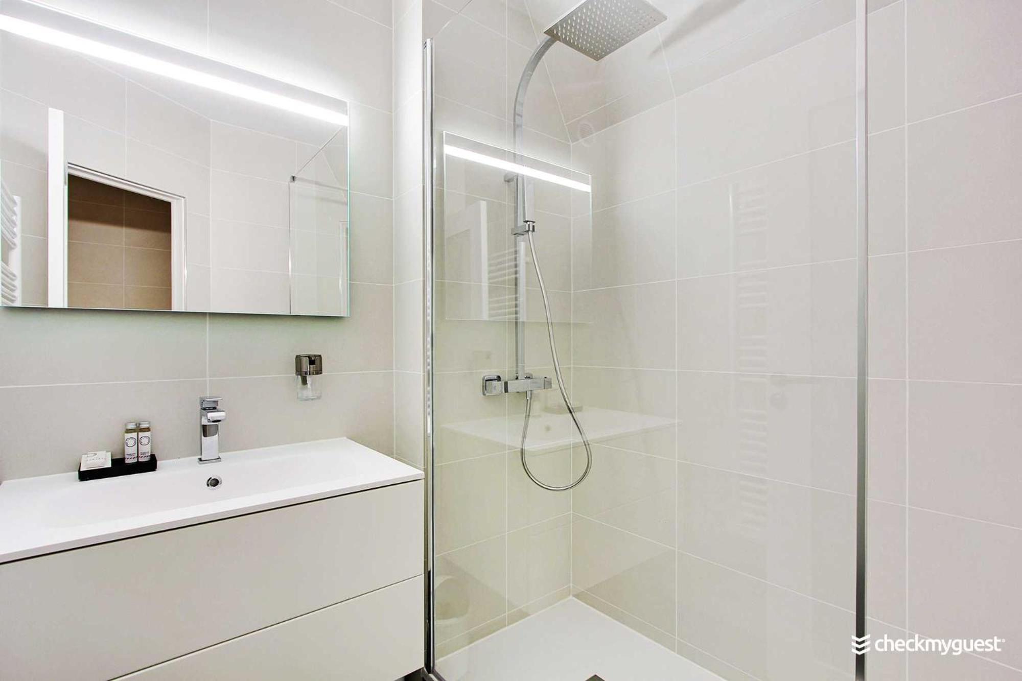 Authentic Apartment - 2Br-6P - Le Marais ปารีส ภายนอก รูปภาพ